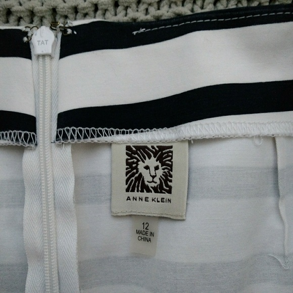 Anne Klein skirt - Picture 4 of 4